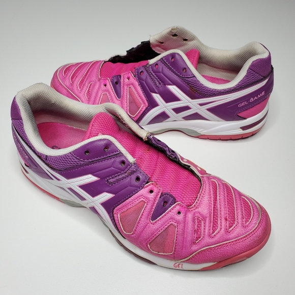 asics pink volleyball shoes